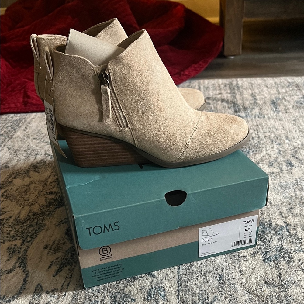 TOMS Women's Tan Suede Ankle Boots
